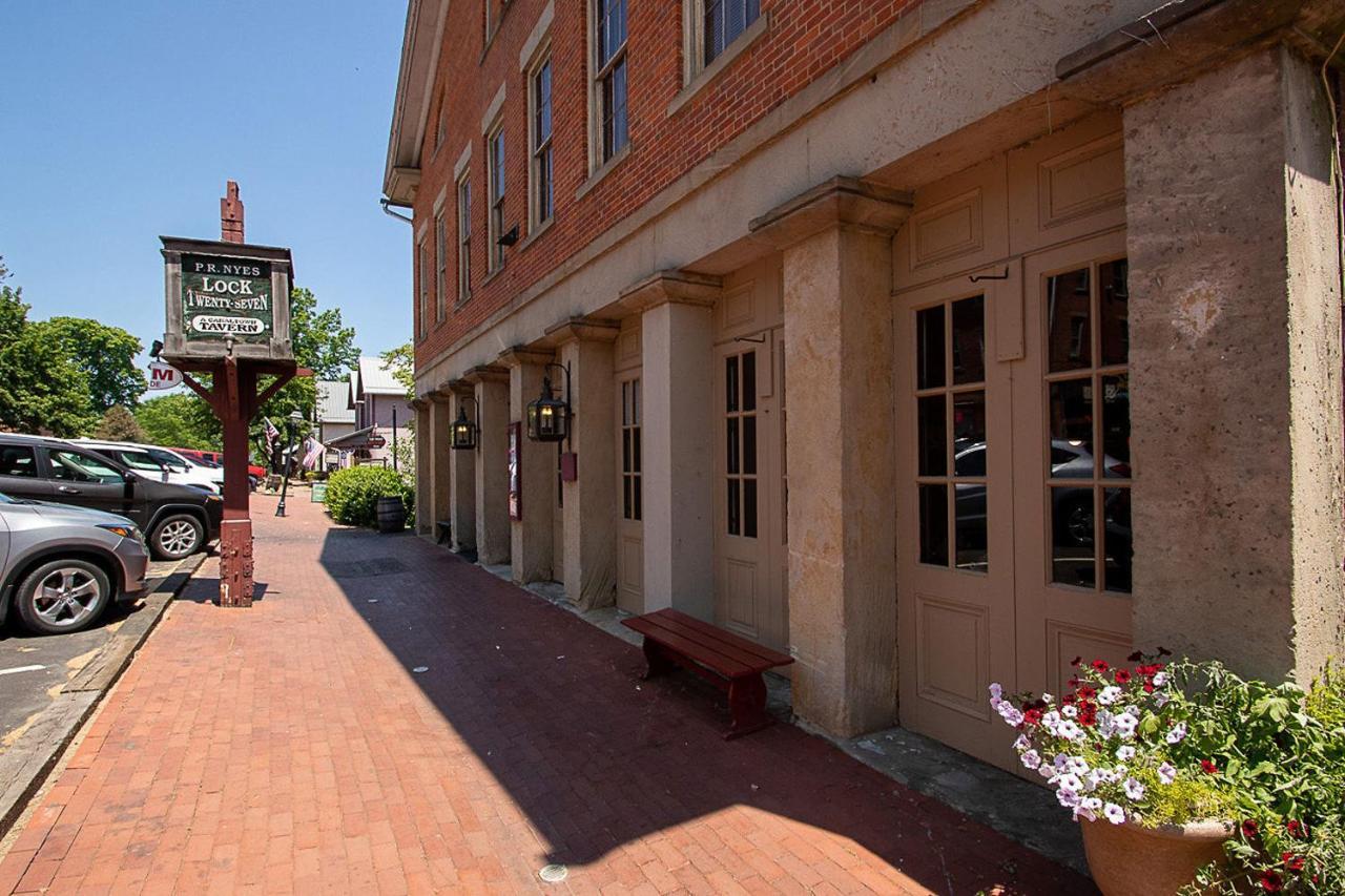 Country Squire Inn And Suites Coshocton Екстериор снимка