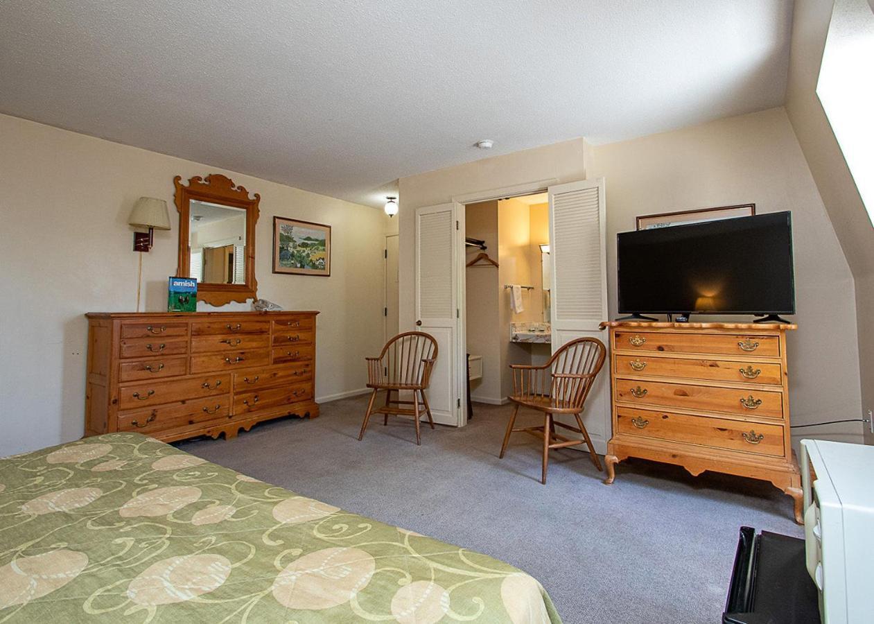 Country Squire Inn And Suites Coshocton Екстериор снимка
