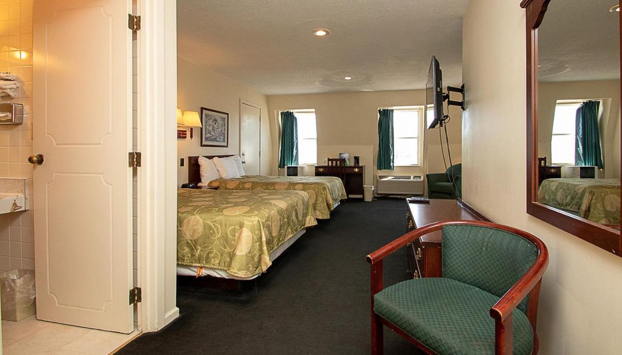 Country Squire Inn And Suites Coshocton Екстериор снимка